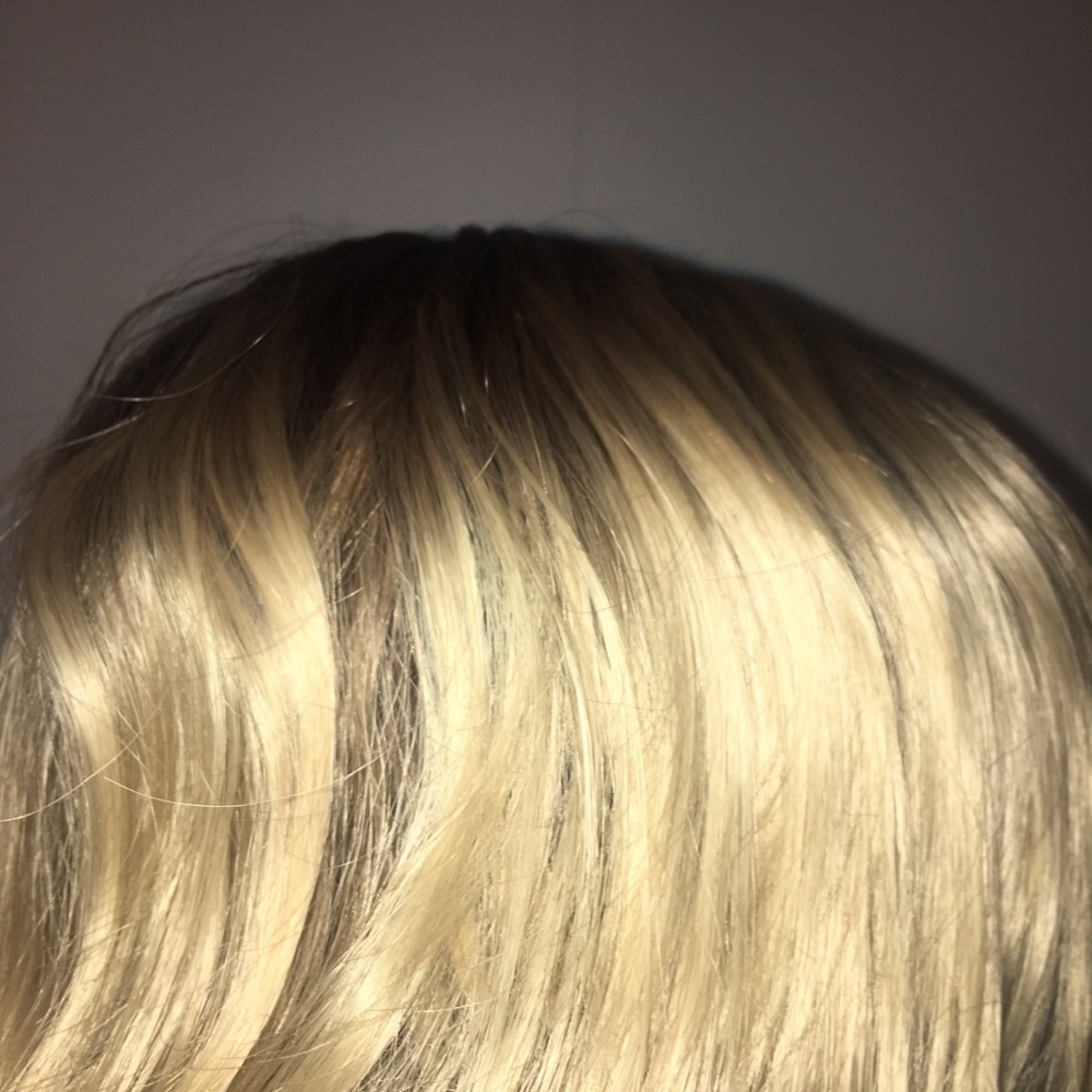 Lace front wig - Picture 6 of 7